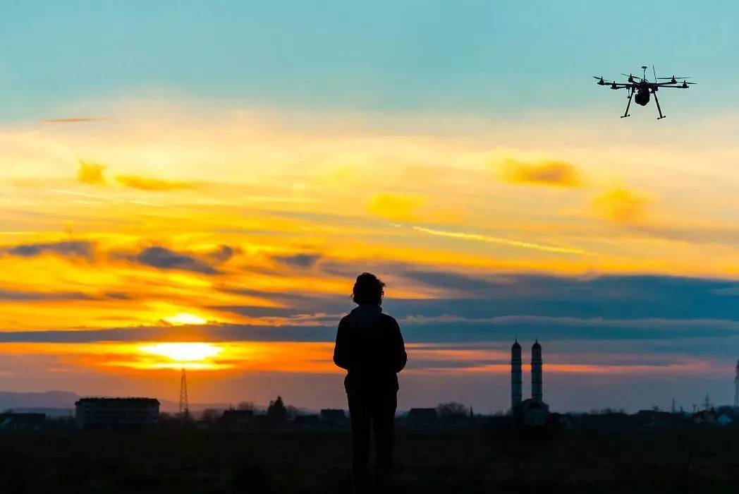 無人機(jī)在環(huán)保檢測領(lǐng)域的優(yōu)勢(圖1) 無人機(jī)在環(huán)保檢測領(lǐng)域的優(yōu)勢(圖1)